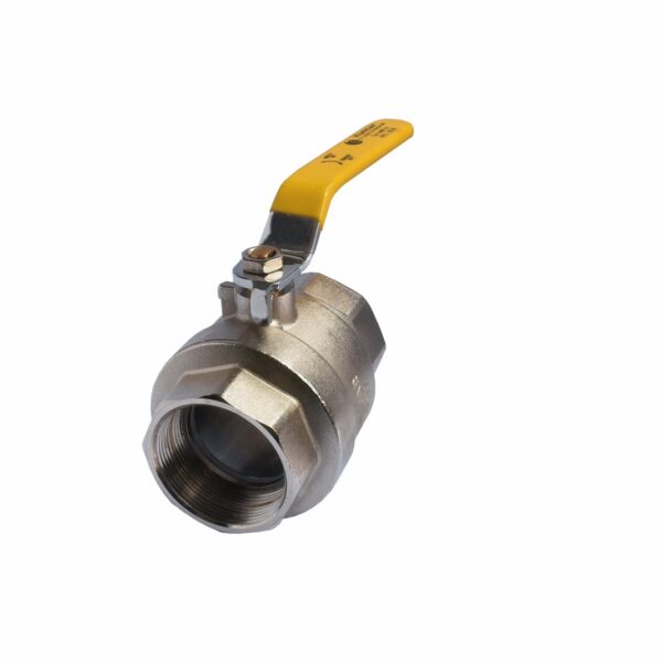 Valvula de Bola 1 1/4" NPTh, X 1 1/4" NPTh. Recubrimiento en Níquel, maneral tipo Palanca.
